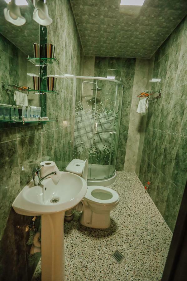 Sresidence Tbilisi Bagian luar foto